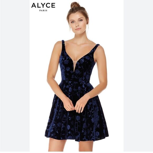 Alyce Paris Women's Royal Blue Velvet Cocktail Prom Dress - Picture 1 of 10